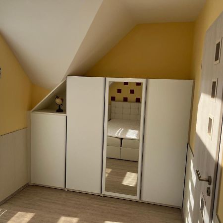 Mediteran Fedett Medences Apartmanhaz Szántód エクステリア 写真