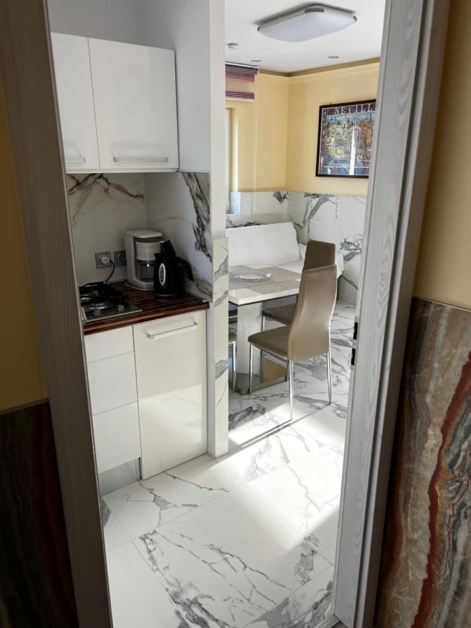 Mediteran Fedett Medences Apartmanhaz Szántód エクステリア 写真